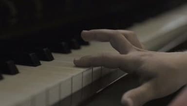 Etre unique n'est pas chose facile, être saint non plus